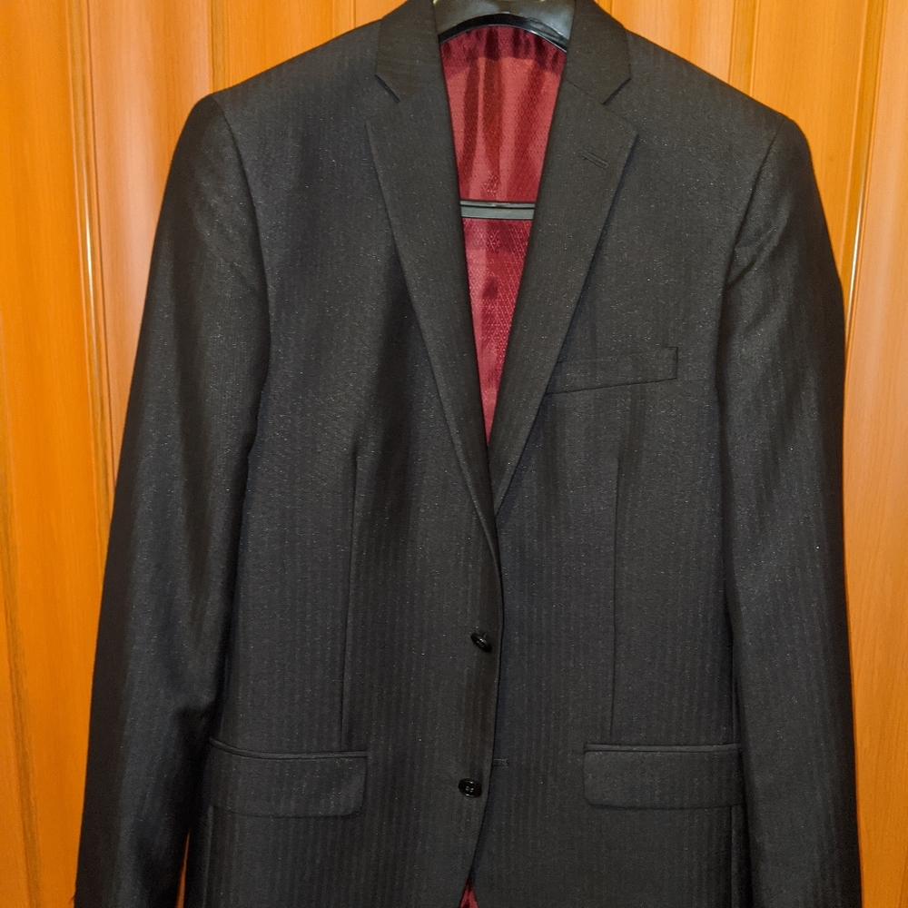 Alfani Slim Fit Size L38 in good condition